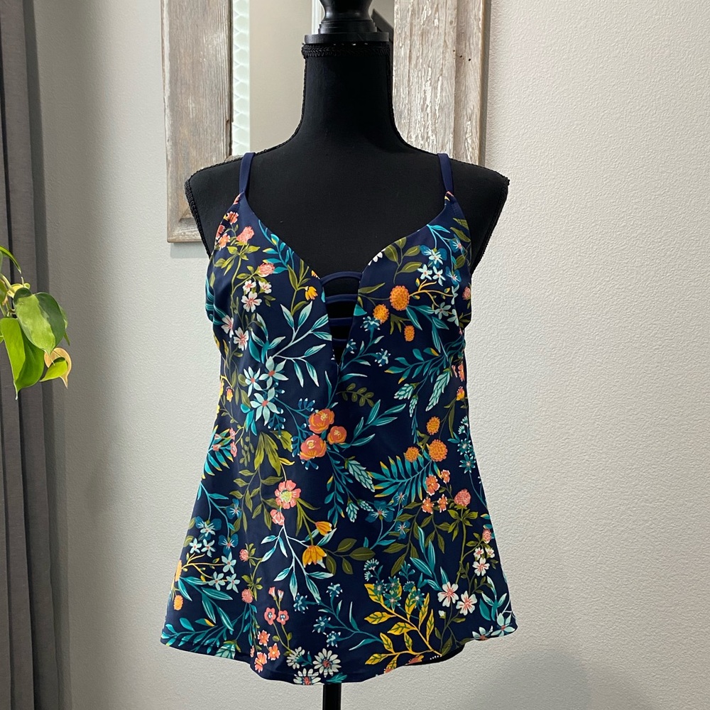 Tankini bathing suit top